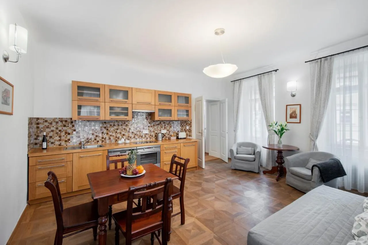 Empora Apartments Prag 0*,